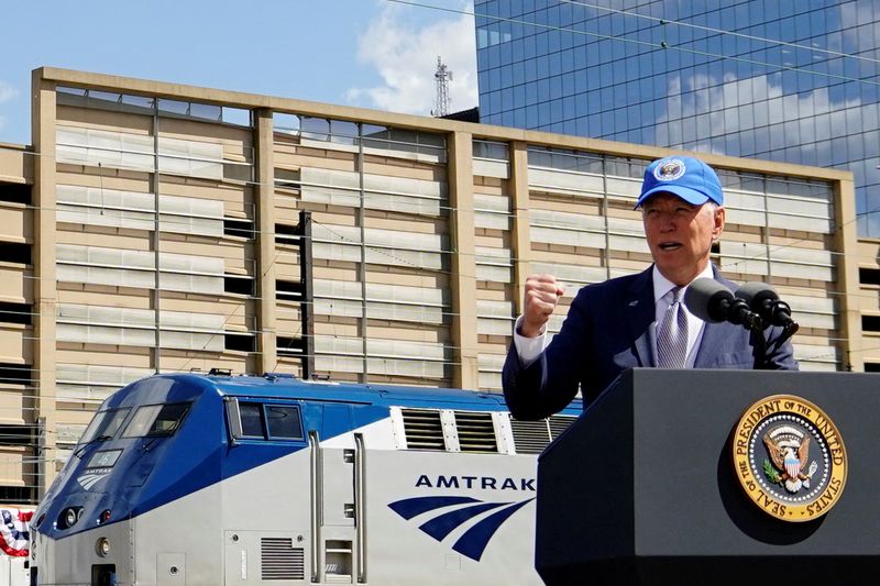 © Reuters. FILE PHOTO: U.S. President Joe Biden delivers remarks at an event marking Amtrak's 50th Anniversary, at the 30th Street Station in Philadelphia, Pennsylvania, U.S., April 30, 2021. REUTERS/Erin Scott/File Photo