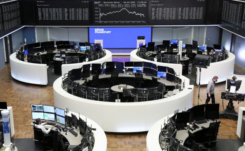 &copy; Reuters. FILE PHOTO: The German share price index DAX graph is pictured at the stock exchange in Frankfurt, Germany, March 28, 2022. REUTERS/Staff