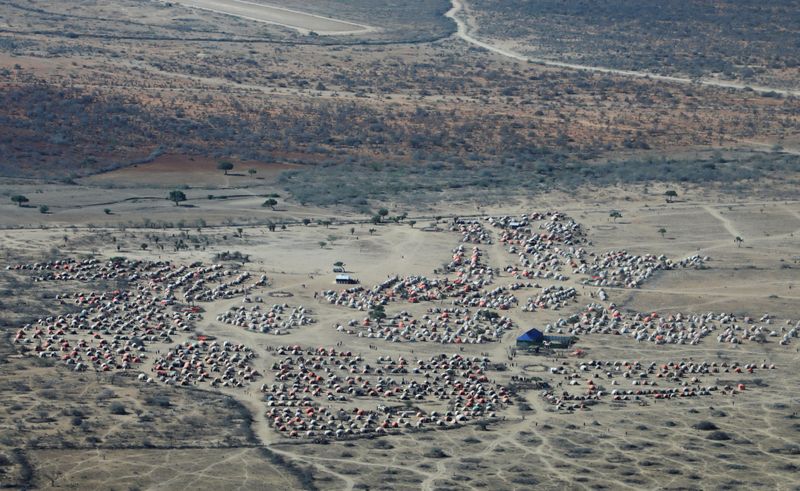 &copy; Reuters. FILE PHOTO: An aerial view shows Iftin Camp for the internally displaced people outside Baradere town, Gedo Region, Jubaland state, Somalia, March 13, 2022. REUTERS/Feisal Omar