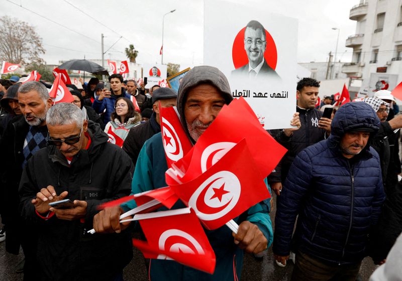 &copy; Reuters. احتجاج ضد استيلاء الرئيس التونسي قيس سعيد على السلطات التنفيذية والتشريعية في البلاد في العاصمة تونس 20 مارس آذار 2022. تصوير زبير سوسي- رويترز
