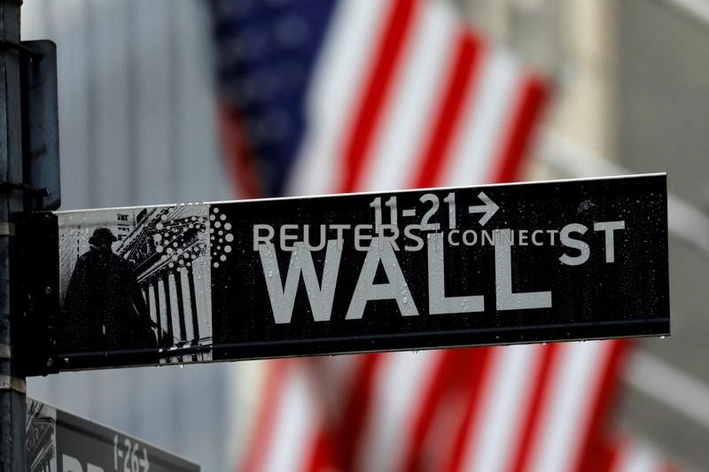 &copy; Reuters. Il cartello stradale di Wall Street a New York. REUTERS/Mike Segar
