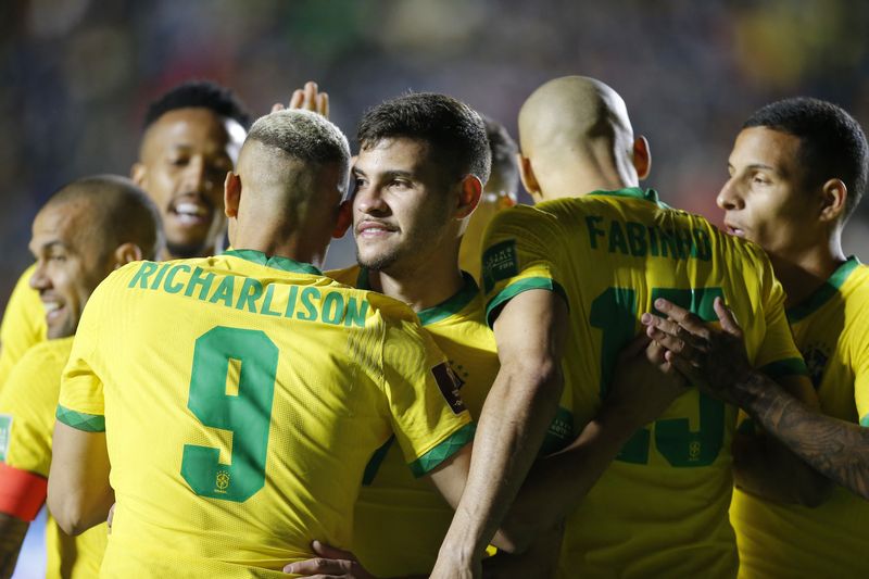 &copy; Reuters. Jogadores do Brasil comemoram gol contra a Bolívia
29/03/2022
REUTERS/Manuel Claure