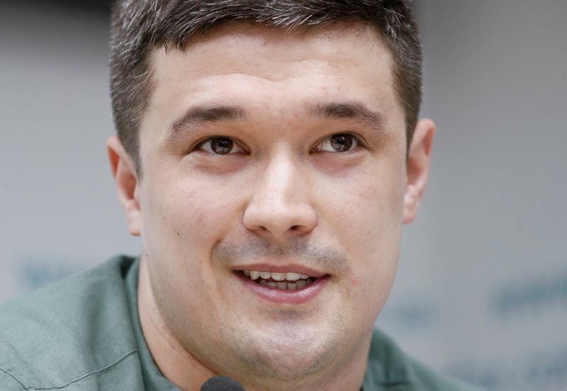 &copy; Reuters. FILE PHOTO: Mykhailo Fedorov, digital strategy head of the election campaign of Servant of the People political party led by Ukrainian President Volodymyr Zelenskiy, attends a news conference in Kiev, Ukraine May 27, 2019. REUTERS/Valentyn Ogirenko