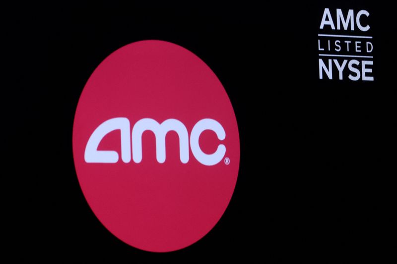 &copy; Reuters. A screen displays the logo and trading information for AMC on the floor of the New York Stock Exchange (NYSE) in New York City, U.S., March 29, 2022.  REUTERS/Brendan McDermid