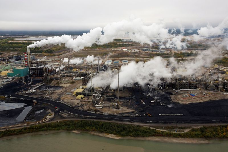 Indústria petrolífera do Canadá em desacordo com Trudeau sobre novos planos climáticos para 2030