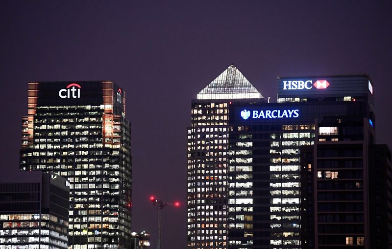 &copy; Reuters. Office blocks of Citi, Barclays, and HSBC banks are seen at dusk in the Canary Wharf financial district in London, Britain November 16, 2017. REUTERS/Toby Melville