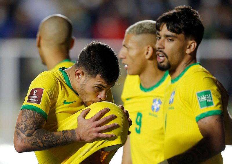 &copy; Reuters. Bruno Guimarães comemora gol marcado na goleada de 4 x 0 do Brasil sobre a Bolívia
29/03/2022
REUTERS/Manuel Claure