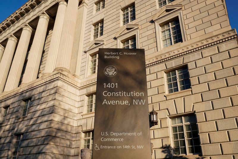 &copy; Reuters. FILE PHOTO: The Department of Commerce building is seen before an expected report of new home sales numbers in Washington, U.S., January 26, 2022.   REUTERS/Joshua Roberts/File Photo