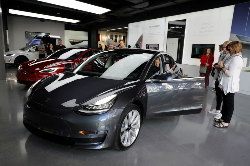 &copy; Reuters. FILE PHOTO: A Tesla Model 3 is seen in a showroom in Los Angeles, California U.S. January 12, 2018. REUTERS/Lucy Nicholson