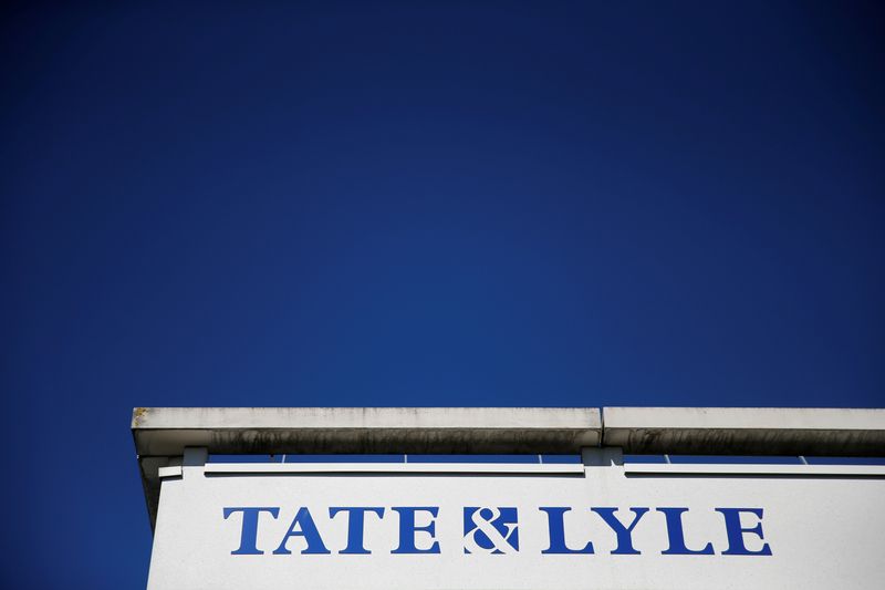 © Reuters. The logo of Tate & Lyle compagny is seen on their European Innovation Centre in Villeneuve d'Ascq, France, September 26, 2018. REUTERS/Pascal Rossignol
