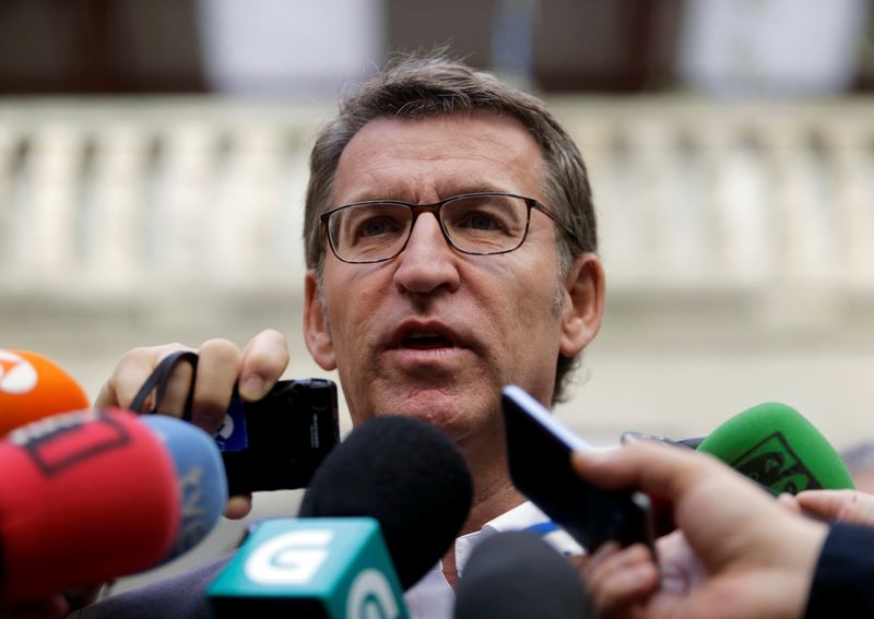 &copy; Reuters. Le Parti populaire espagnol a élu samedi à sa tête Alberto Nuñez Feijoo (photo), qui aura pour principale mission de regagner une partie du terrain perdu ces dernières années face à l'extrême droite et de restaurer son statut de principale force d