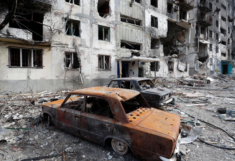 &copy; Reuters. Carro destruído em cidade ucraniana de Mariupol
03/04/2022
REUTERS/Alexander Ermochenko