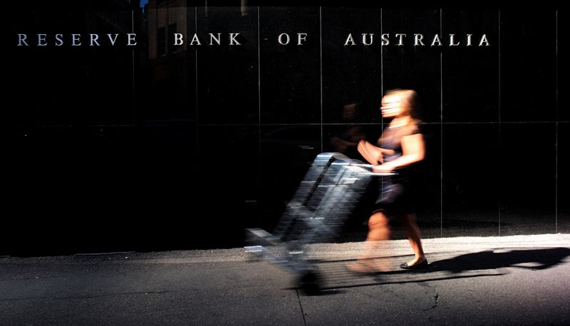 &copy; Reuters. 　４月５日、オーストラリア準備銀行（中央銀行、ＲＢＡ）は、政策金利のオフィシャルキャッシュレートを過去最低の０．１０％に据え置いた。写真はシドニーで２０１６年５月撮影（２
