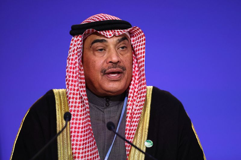 &copy; Reuters. FOTO DE ARCHIVO: El primer ministro kuwaití, el jeque Sabah al-Khalid al-Sabah, durante la cumbre sobre el clima COP26 de las Naciones Unidas celebrada en Glasgow, Escocia, Reino Unido, el 2 de noviembre de 2021. REUTERS/Hannah McKay