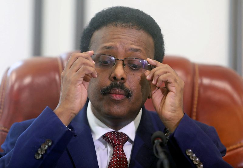 &copy; Reuters. الرئيس الصومالي محمد عبد الله محمد في مجلس النواب في مقديشو في الأول من مايو أيار 2021. تصوير: فيصل عمر - رويترز. 
