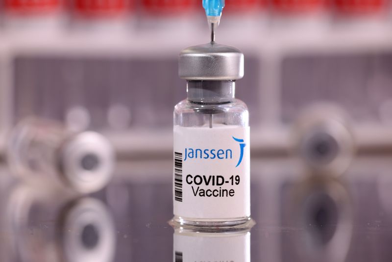 &copy; Reuters. Imagem ilustrativa de frasco de vacina da Janssen
16/01/2022
REUTERS/Dado Ruvic