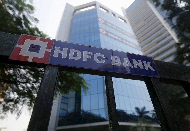 &copy; Reuters. FILE PHOTO: The headquarters of India's HDFC Bank is pictured in Mumbai, India, December 4, 2015. REUTERS/Shailesh Andrade/File Photo