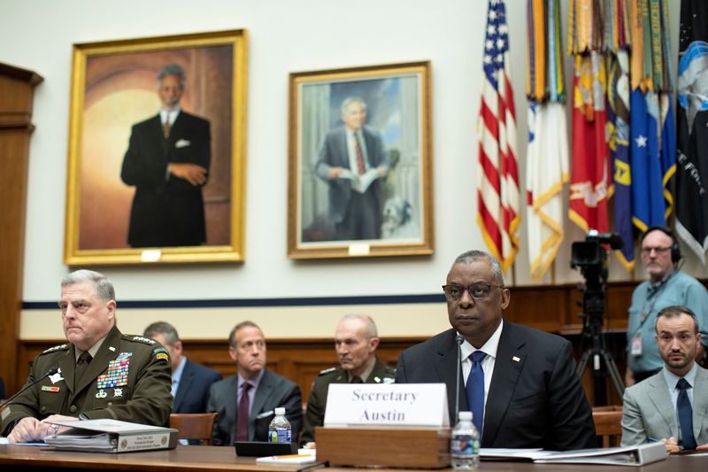 &copy; Reuters. Joint Chiefs Chairman General Mark Milley and U.S. Defense Secretary Lloyd Austin testify before a House Armed Services Committee hearing on "Department of Defense's Budget Requests for FY2023”, at the U.S. Capitol in Washington, U.S., April 5, 2022. RE