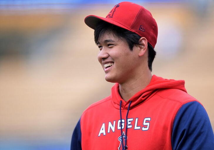 &copy; Reuters. 　ＭＬＢエンゼルスの大谷翔平選手は７日、メジャーではキャリア初の開幕投手としてアストロズ戦のマウンドに立つ。ロサンゼルスで４日撮影（２０２２年　ロイター/USA TODAY Sports）