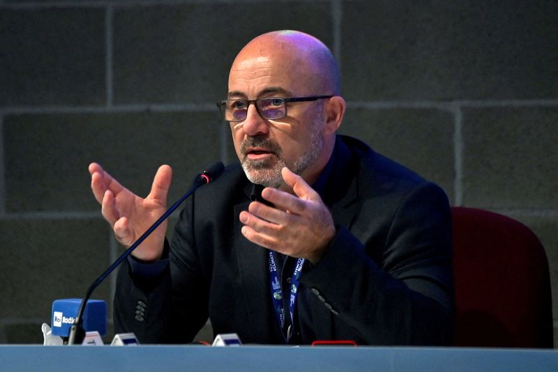 &copy; Reuters. FILE PHOTO: Italy's Minister for Ecological Transition Roberto Cingolani speaks in Milan, Italy, September 28, 2021. REUTERS/Flavio Lo Scalzo