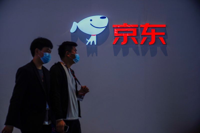 &copy; Reuters. 　４月７日、中国の電子商取引会社、ＪＤドットコム（京東商城）は、徐雷社長を最高経営責任者（ＣＥＯ）に昇格させた。即日付けで実施する。写真は上海で昨年３月撮影（２０２２年　