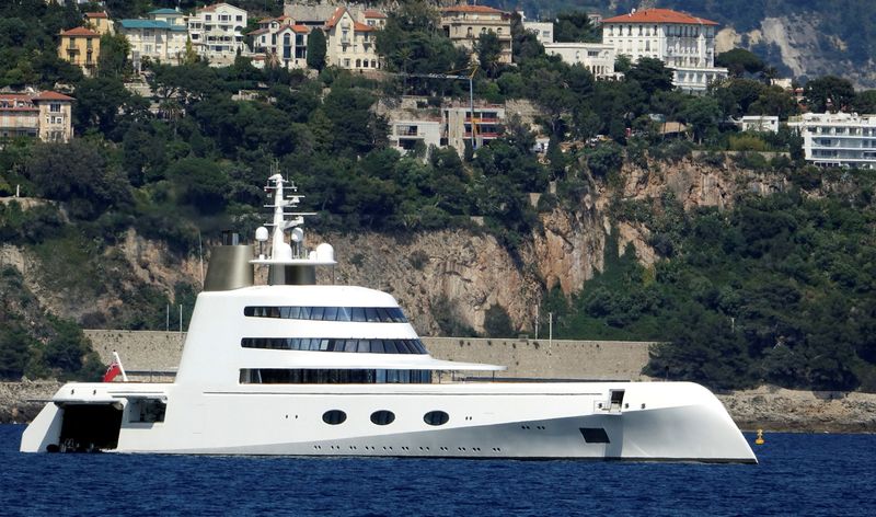 &copy; Reuters. FILE PHOTO: Super yacht 'Motor Yacht A', owned by Russian tycoon Andrey Melnichenko, is seen in front of the Monaco harbour, May 4, 2017.   REUTERS/Stefano Rellandini/File Photo