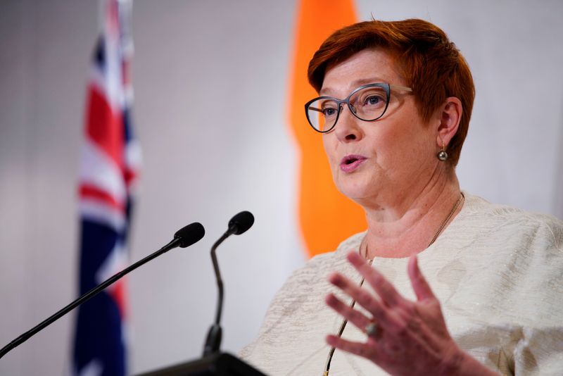 &copy; Reuters. FOTO DE ARCHIVO: La ministra de Asuntos Exteriores de Australia, Marise Payne, habla en una rueda de prensa tras una reunión de los ministros de Asuntos Exteriores del Diálogo Cuadrilateral de Seguridad (Quad) en Melbourne, Australia, el 12 de febrero d