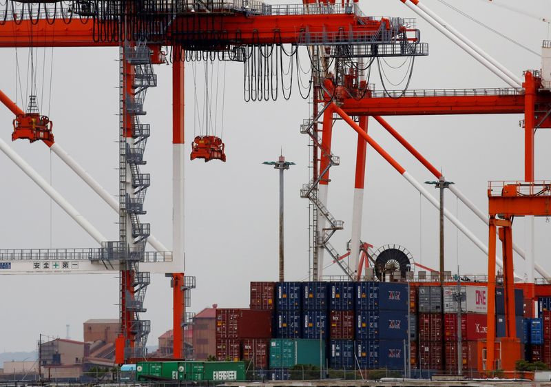 &copy; Reuters. Containers are seen at an industrial port in the Keihin Industrial Zone in Kawasaki, Japan September 12, 2018. REUTERS/Kim Kyung-Hoon