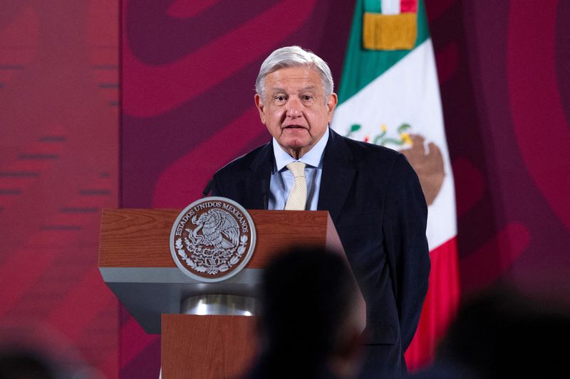 &copy; Reuters. الرئيس المكسيكي أندريس مانويل لوبيز أوبرادور يتحدث لوسائل الإعلام في مكسيكو سيتي يوم الرابع من مارس آذار 2022. صورة لرويترز من الرئاسة المكسي