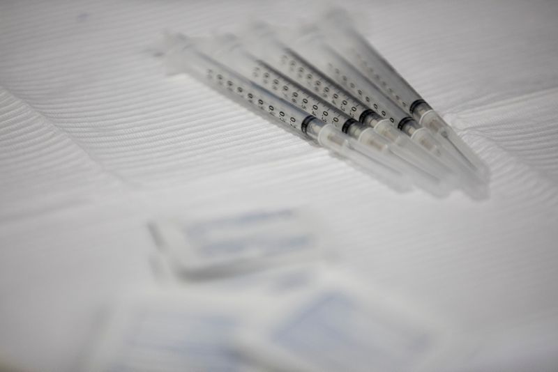 U.S. seeks to resume enforcing federal employee vaccine mandate