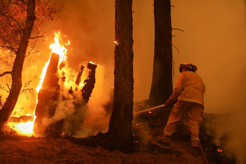 California's PG&E to avoid criminal charges in settlements over two major wildfires