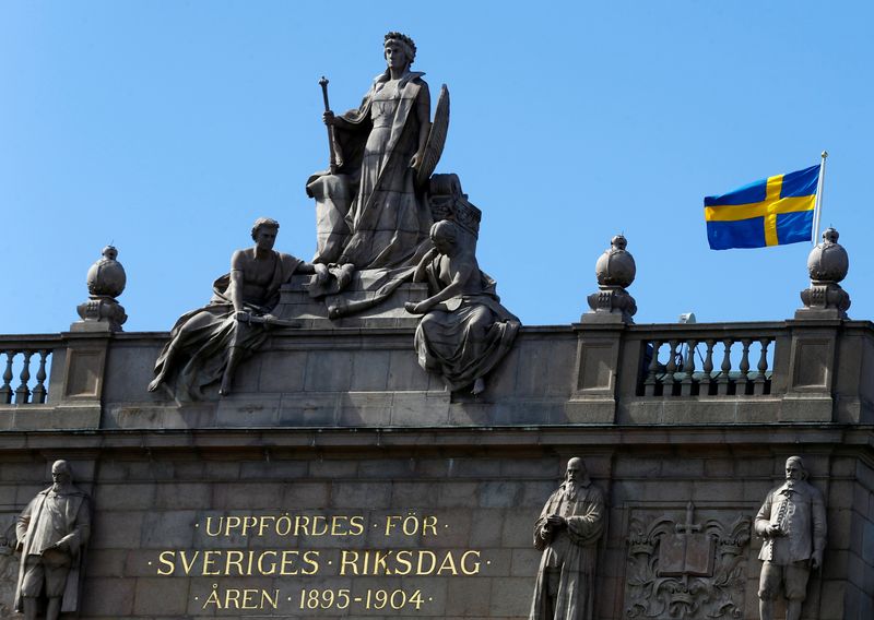 &copy; Reuters. 　４月１１日、スウェーデン軍は国防予算が２０２８年に国内総生産（ＧＤＰ）の２％に達する可能性があると表明した。写真は２０１７年５月、ストックホルムにあるスウェーデン議会、