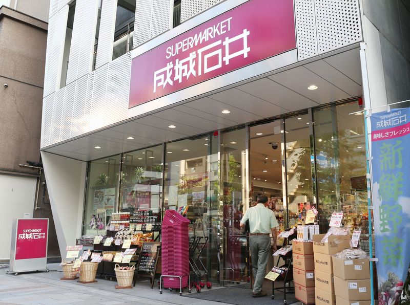 &copy; Reuters. ローソンは１２日、 子会社の高級スーパー、成城石井（横浜市）を上場する方針を固めたとする一部報道について、「上場も含め、企業価値向上に向けて様々な検討を行っているが、現時