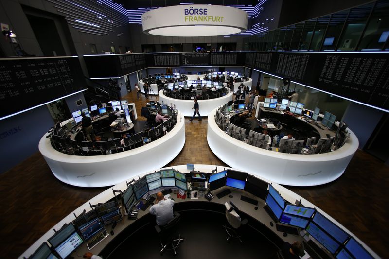 &copy; Reuters. Imagen de archivo de una vista general de la bolsa de valores de Fráncfort