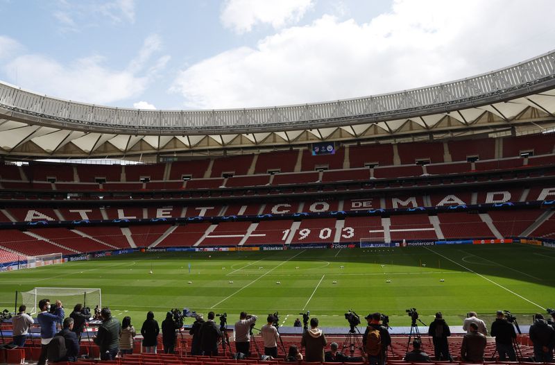 &copy; Reuters. FOTO DE ARCHIVO: Vista general del interior del estadio Wanda Metropolitano de Madrid, España, el 12 de abril de 2022. REUTERS/Susana Vera