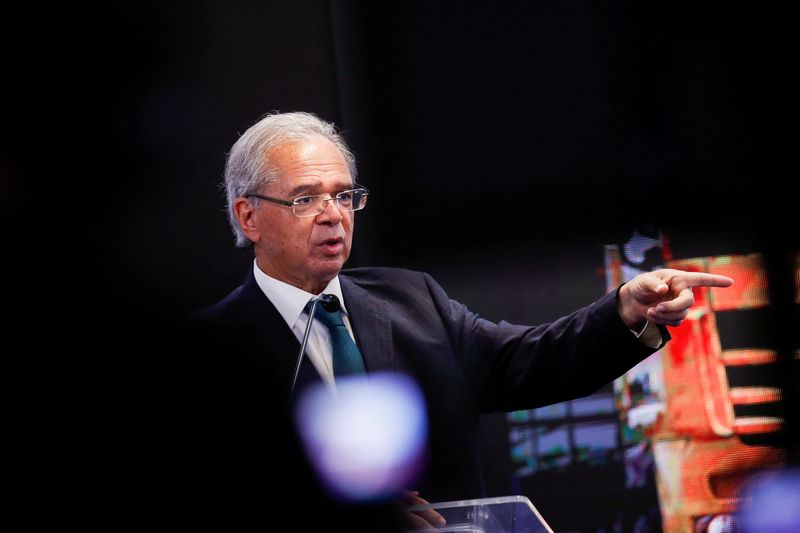 &copy; Reuters. FILE PHOTO: Brazil's Economy Minister Paulo Guedes speaks during a Brazil's Banco do Brasil credit launching ceremony for truck drivers in Brasilia, Brazil, April 7, 2022.REUTERS/Adriano Machado