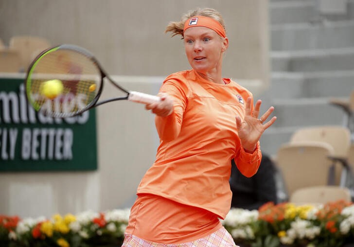 &copy; Reuters. 　女子テニスの国別対抗戦ＢＪＫ杯に出場するウクライナ選手たちは、今週の米国戦をロシアからの侵攻を受ける国民にとっての気晴らしになることを願っている。写真はカタリナ・サバツ