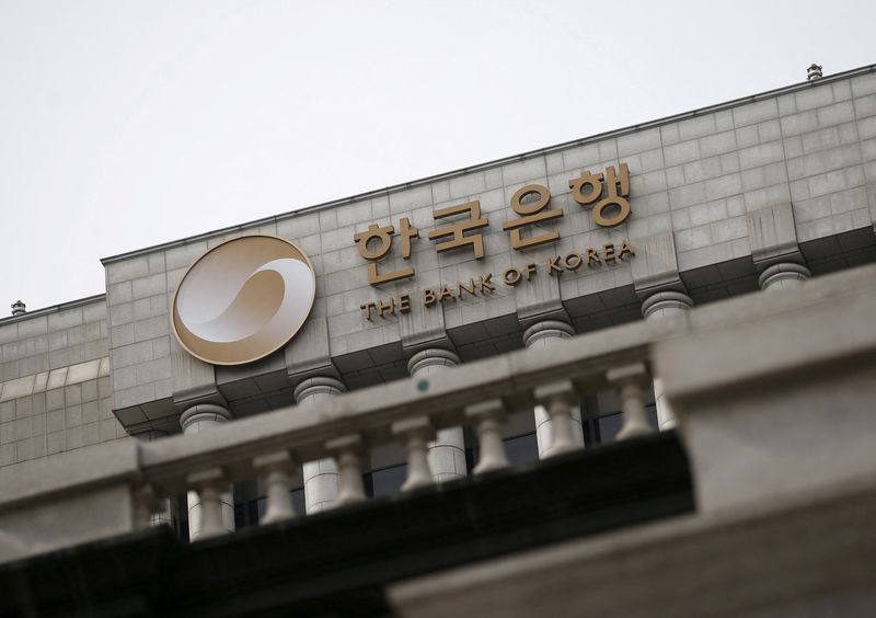 &copy; Reuters. 　韓国銀行（中央銀行）は１４日、政策金利を１．２５％から２５ベーシスポイント（ｂｐ）引き上げ、１．５０％とした。写真は同中銀の外観、２０１６年３月（２０２２年　ロイター／