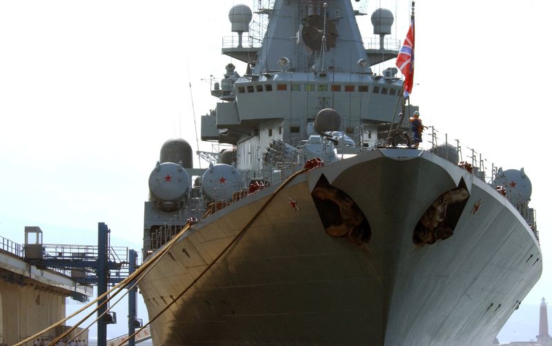 &copy; Reuters. السفينة الروسية موسكفا - صورة من أرشيف رويترز تستخدم في الأغراض التحريرية فقط.