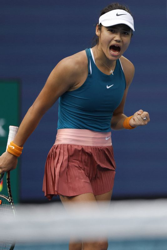 © Reuters. لاعبة التنس البريطانية إيما رادوكانو - صورة من أرشيف رويترز. صورة من يو اس ايه توداي سبورتس.
