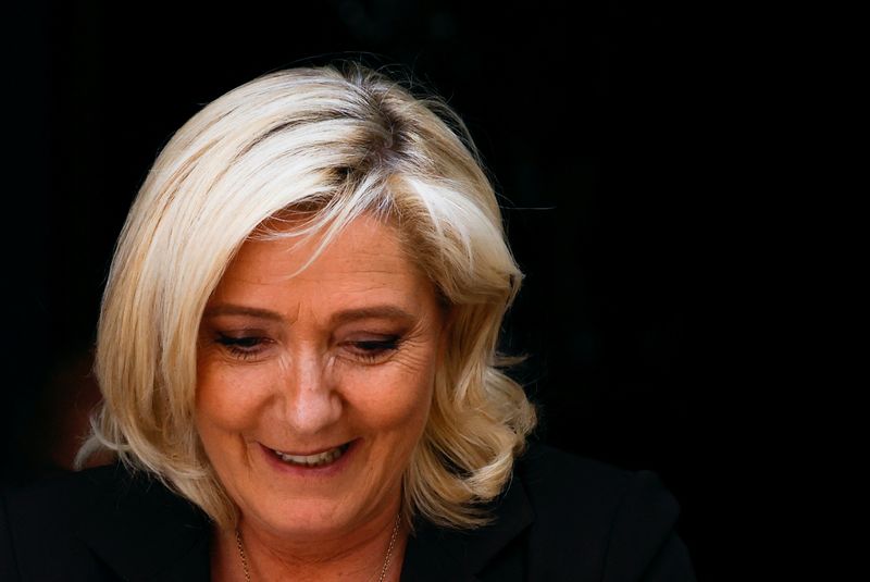&copy; Reuters. Un rapport de l'Office anti-fraude de l'Union européenne (Olaf) accuse Marine Le Pen, candidate d'extrême droite à l'élection présidentielle française, d'avoir détourné près de 140.000 euros d'argent public du Parlement européen entre 2004 et 20