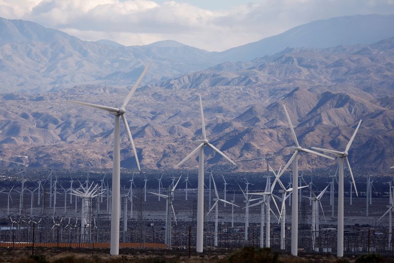 &copy; Reuters. Wind turbines spin during a winter storm near Palm Springs, California, U.S., March 10, 2021.  REUTERS/Mike Blake