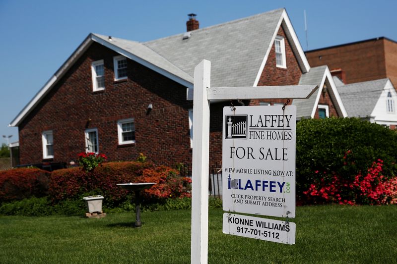 مسح- الأسر الأمريكية تتوقع زيادة حادة في أسعار المساكن والإيجارات هذا العام