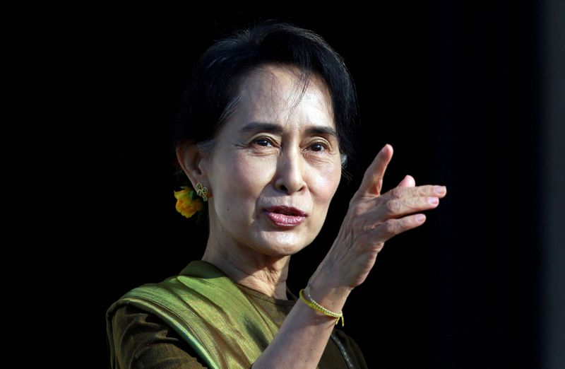 &copy; Reuters. زعيمة ميانمار المعزولة أونج سان سو تشي - صورة من أرشيف رويترز. 