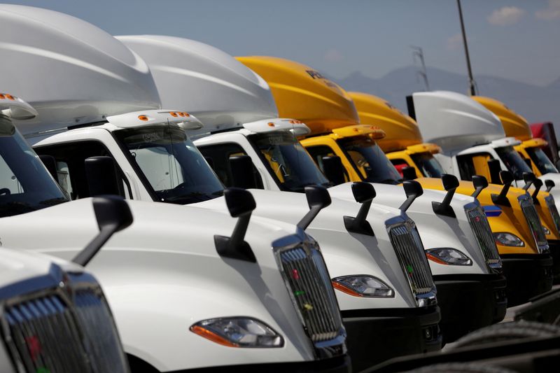 &copy; Reuters. FILE PHOTO: Trucks are parked at a yard of the manufacturing plant of International brand commercial trucks, owned by Navistar, in Escobedo, on the outskirts of Monterrey, Mexico, June 29, 2017. REUTERS/Daniel Becerril