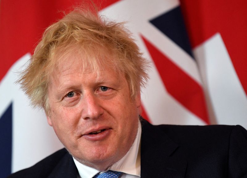 &copy; Reuters. Primeiro-ministro britânico, Boris Johnson, na residência oficial de Downing Street, em Londres
19/04/2022 Daniel Leal/Pool via REUTERS