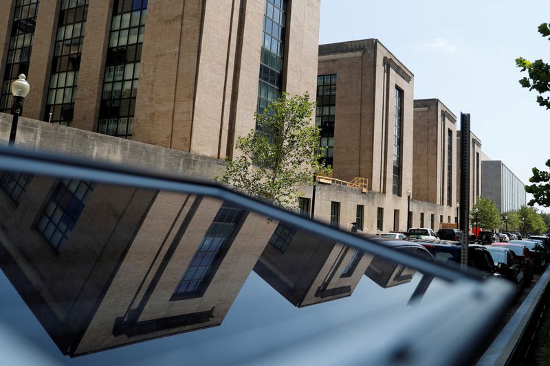 &copy; Reuters. FILE PHOTO: An exterior view of the United States Health and Human Services Building on C Street Soutwest in Washington, U.S., July 29, 2019. REUTERS/Tom Brenner/File Photo