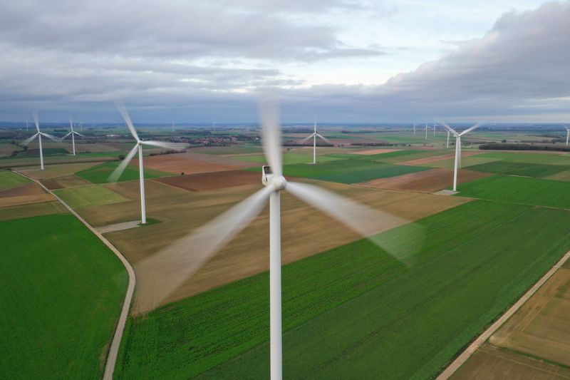 European Commission analysing higher 45% renewable energy target for 2030