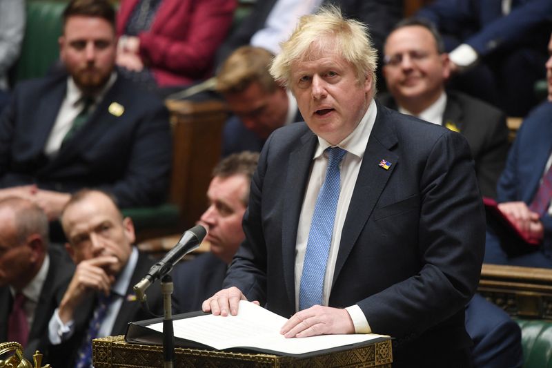 &copy; Reuters. FILE PHOTO: British Prime Minister Boris Johnson speaks at the House of Commons, in London, Britain, April 19, 2022. UK Parliament/Jessica Taylor/Handout via REUTERS 