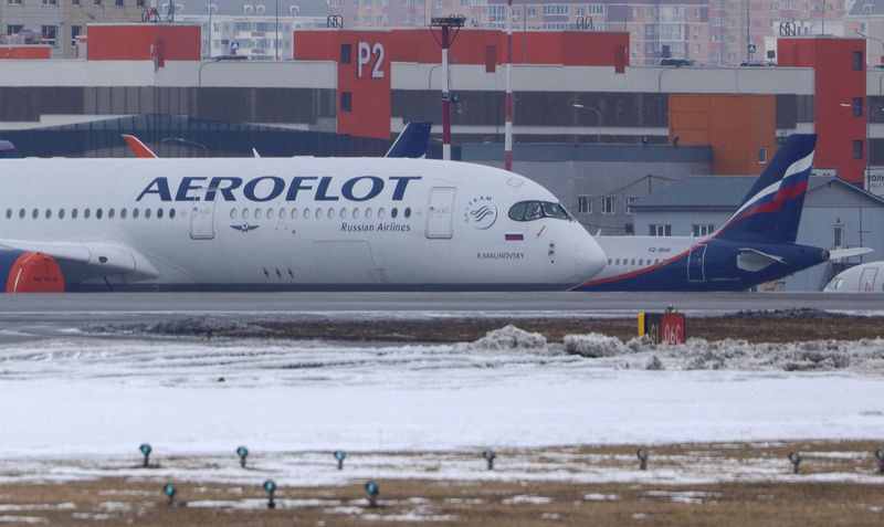 &copy; Reuters. FILE PHOTO: Passenger planes of Aeroflot - Russian Airlines are parked at Sheremetyevo International Airport in Moscow, Russia March 12, 2022. REUTERS/Marina Lystseva